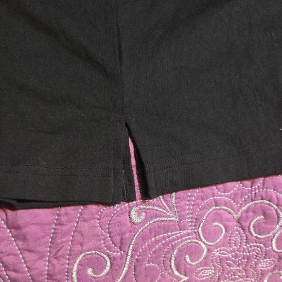 Black and Pink Short Sleeve Tee - Picture 4 of 4